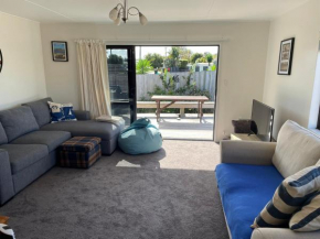 Hosts on the Coast - Beach Escape on Otahu